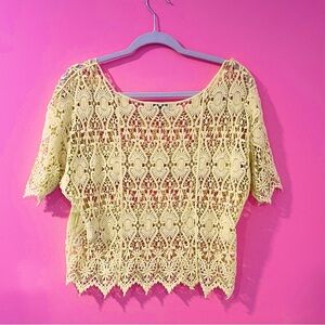 Janet Paris NWOT Yellow Lace Top
